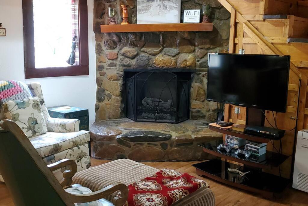 Waterwheel Cabin By The Creek Murphy Extérieur photo